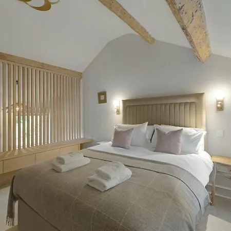 1 Bed In Bowness On Windermere Oc-Lr171
